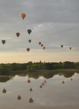 Two Travel The World - Hot Air Ballooning from the ground