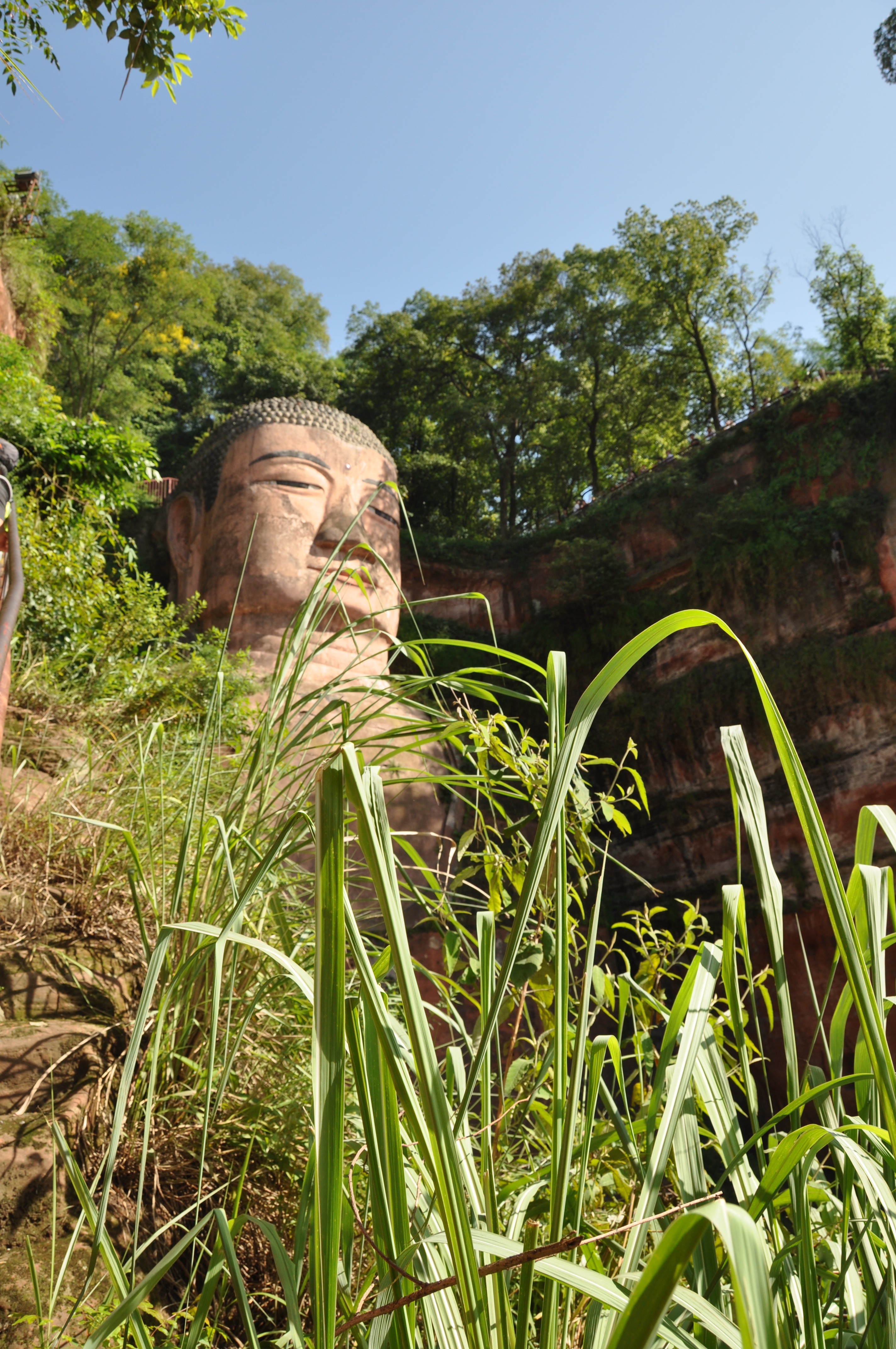 Two Travel The World - The Leshan Grand Buddha