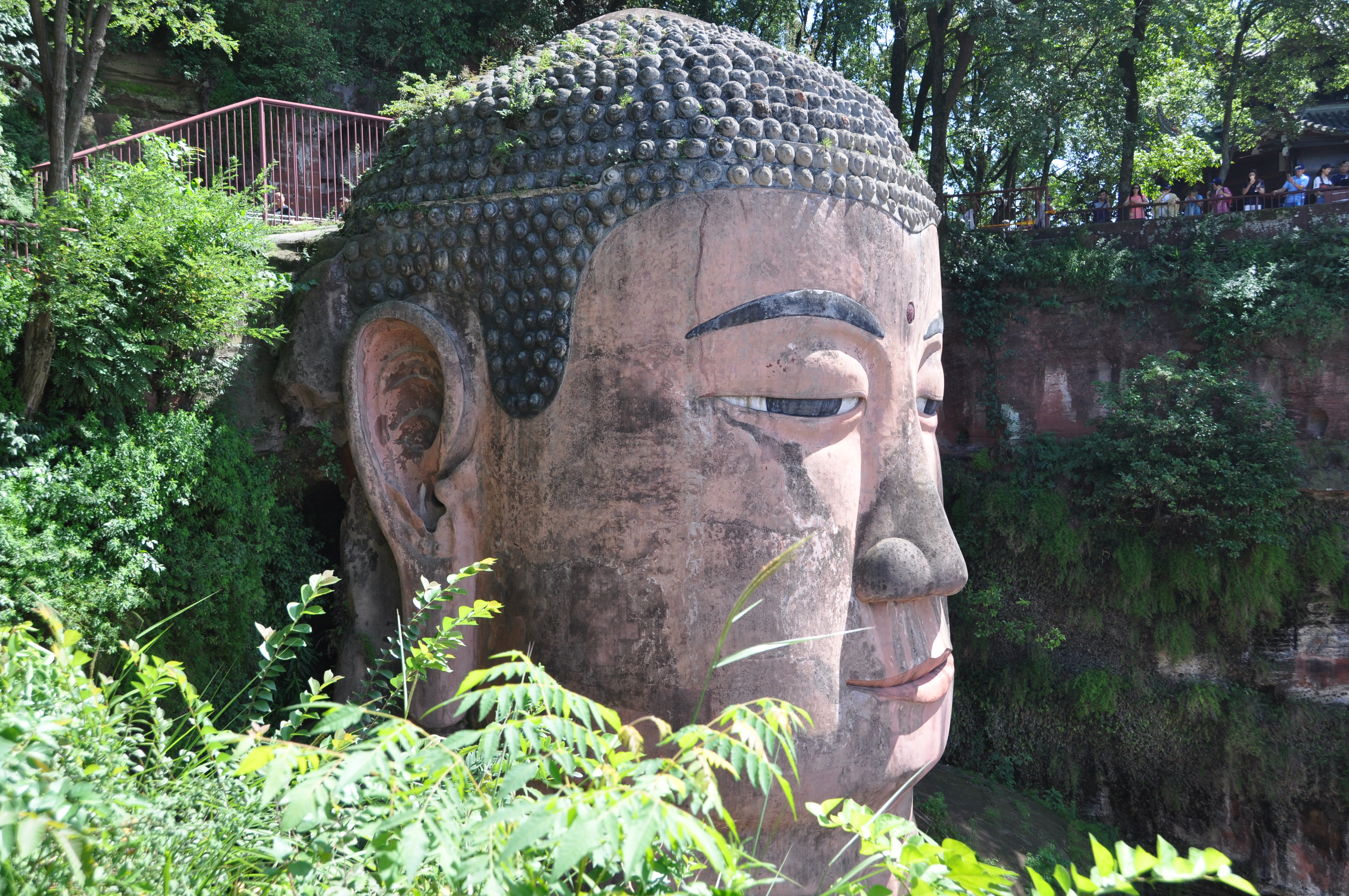 Two Travel The World - The Leshan Grand Buddha