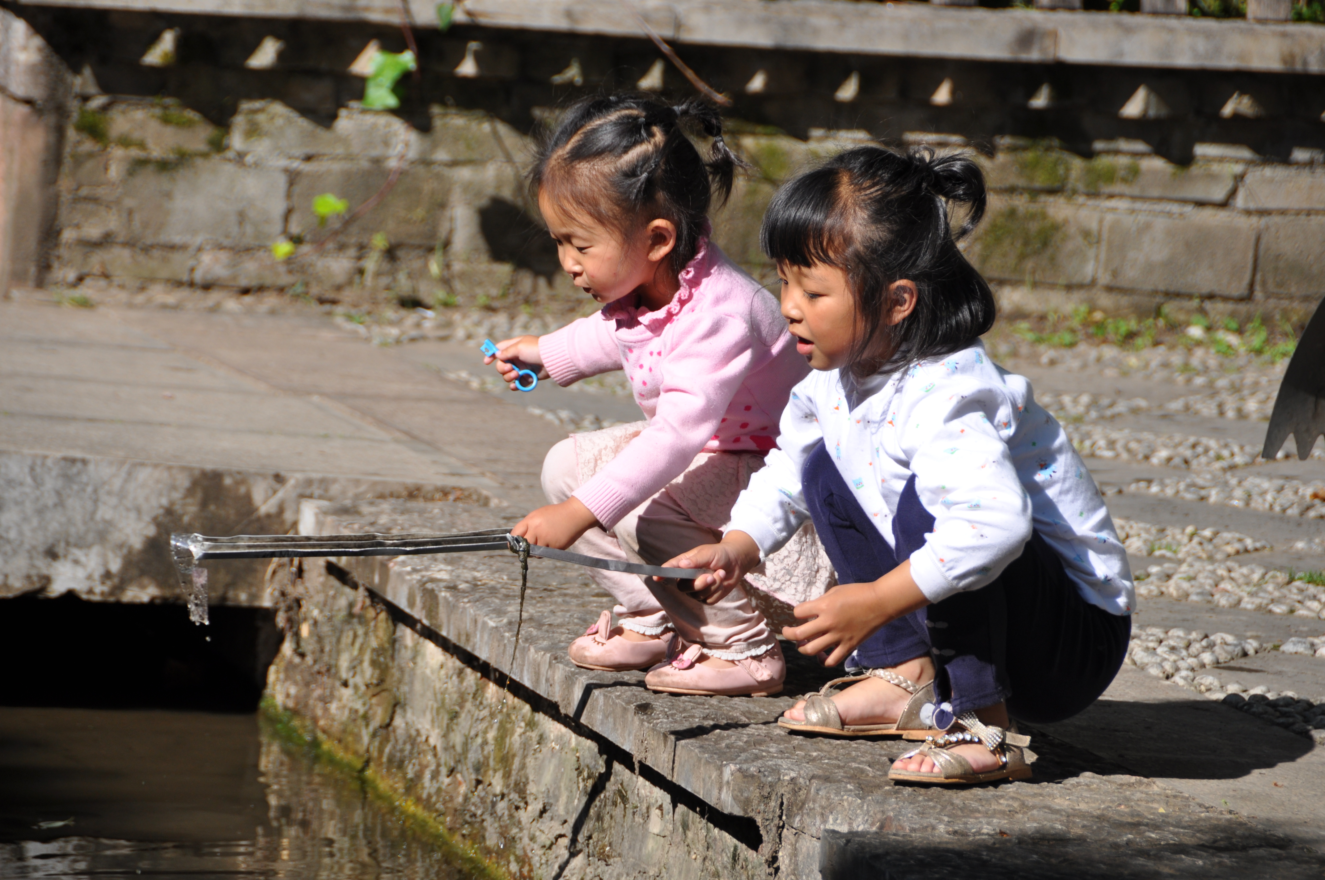 Two Travel The World - Shuhe Old Town