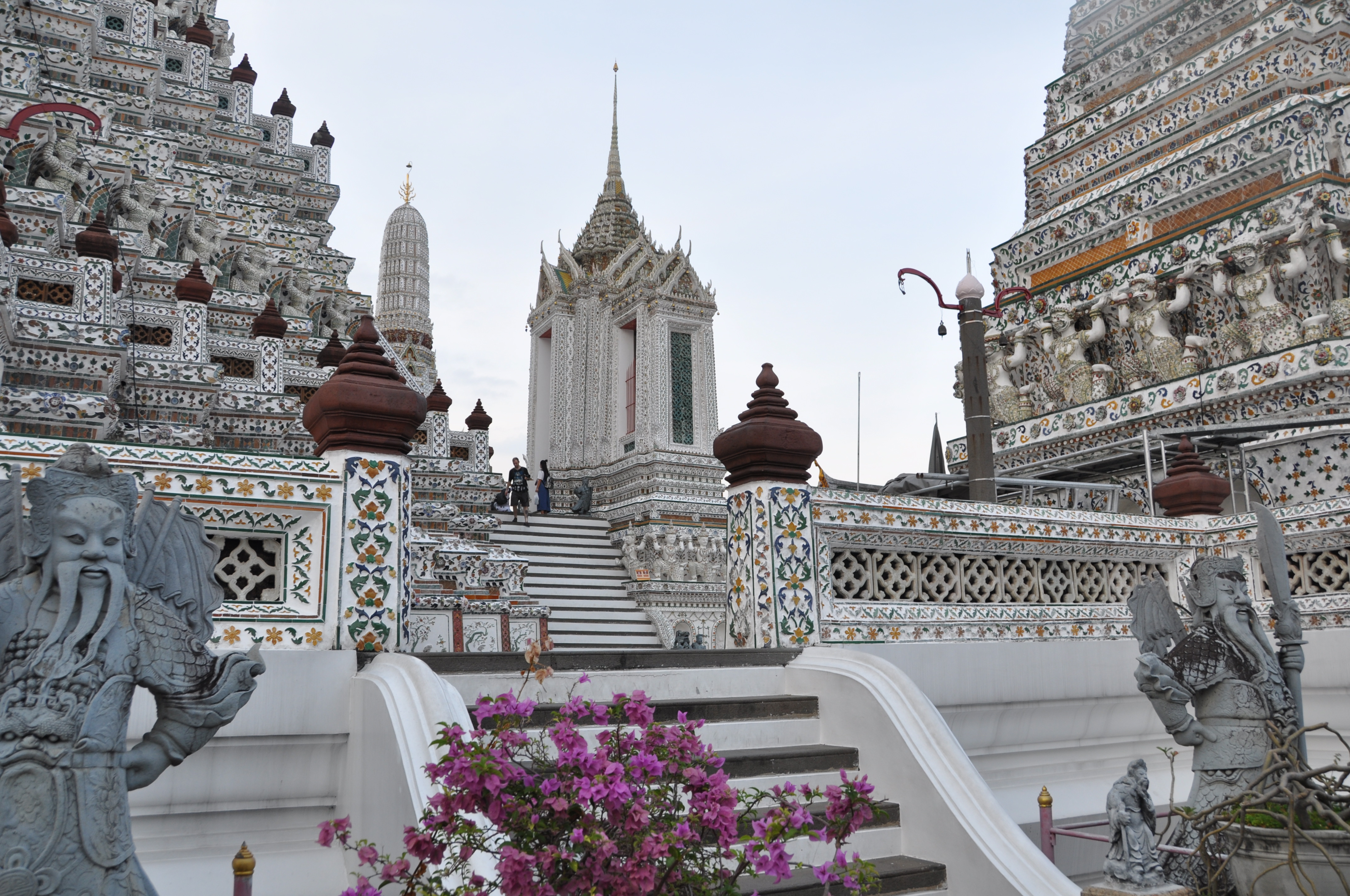 twotraveltheworld-WatArun