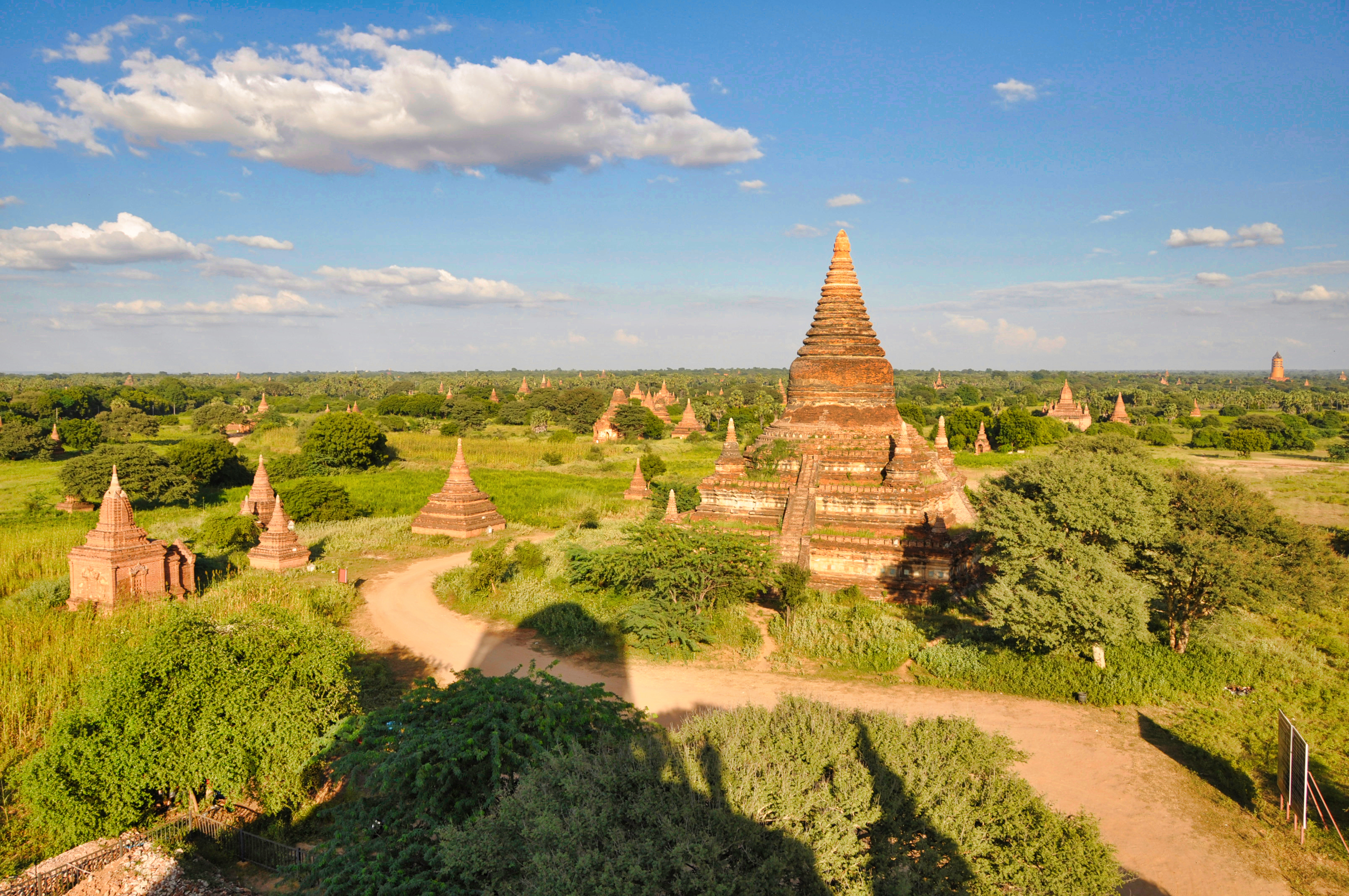 Two Travel The World - Magical Bagan