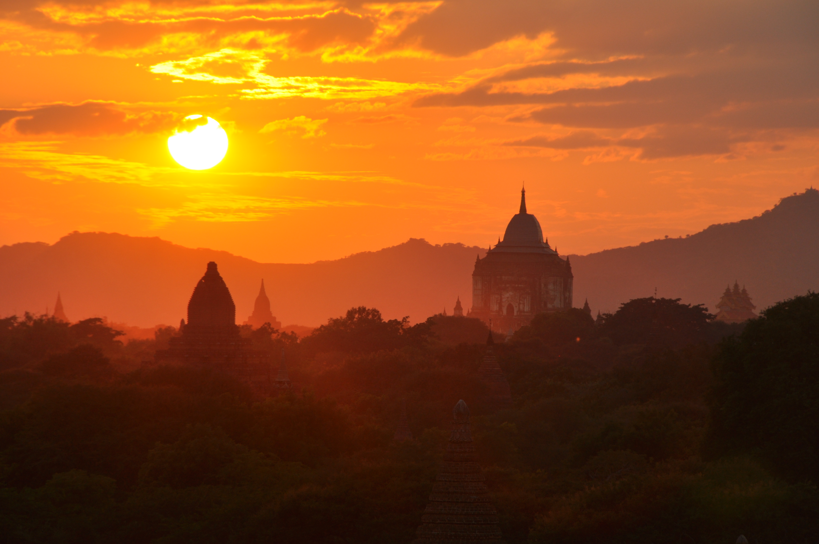 twotraveltheworld-templesBagan