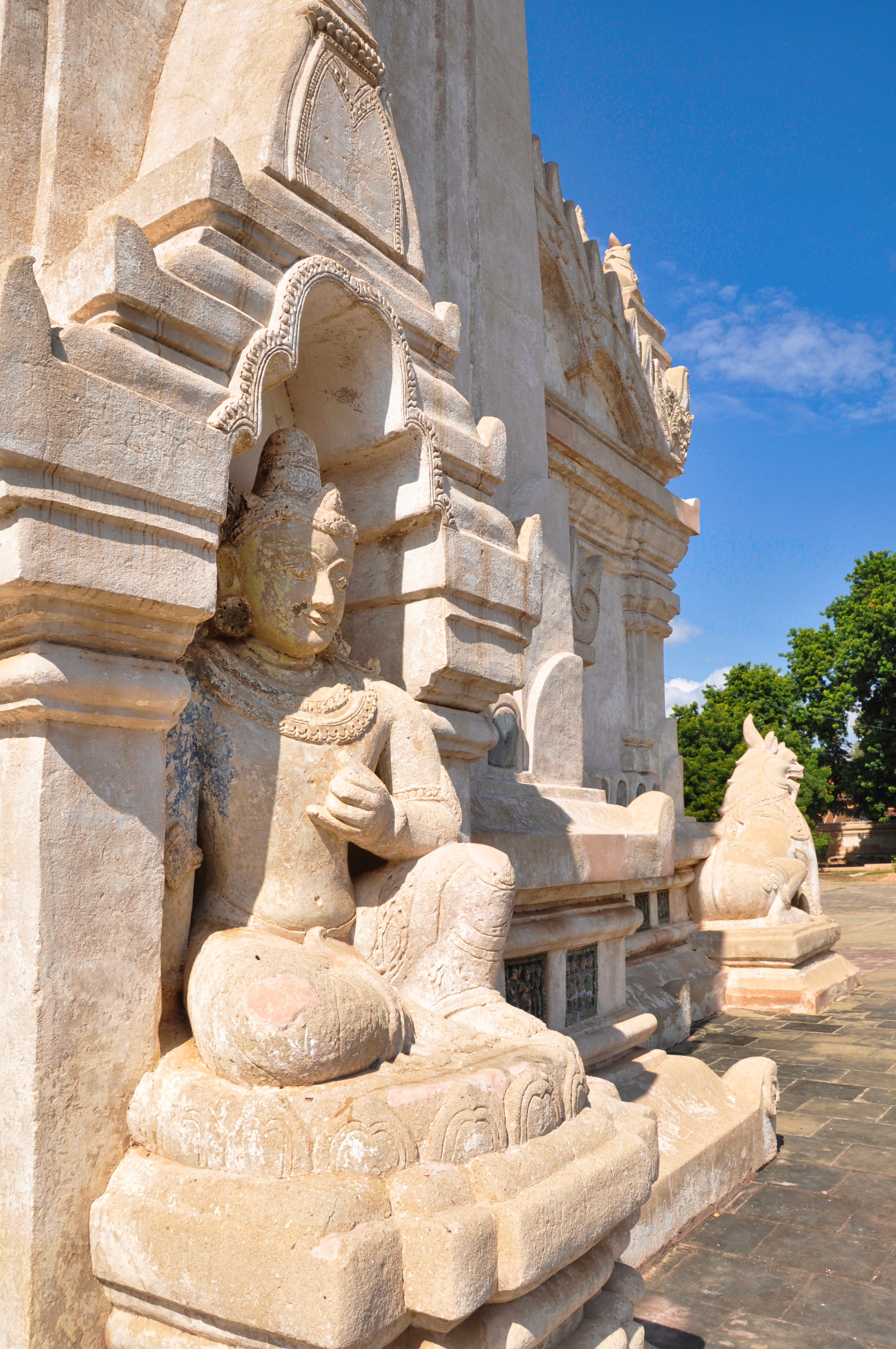 Two Travel The World - Magical Bagan