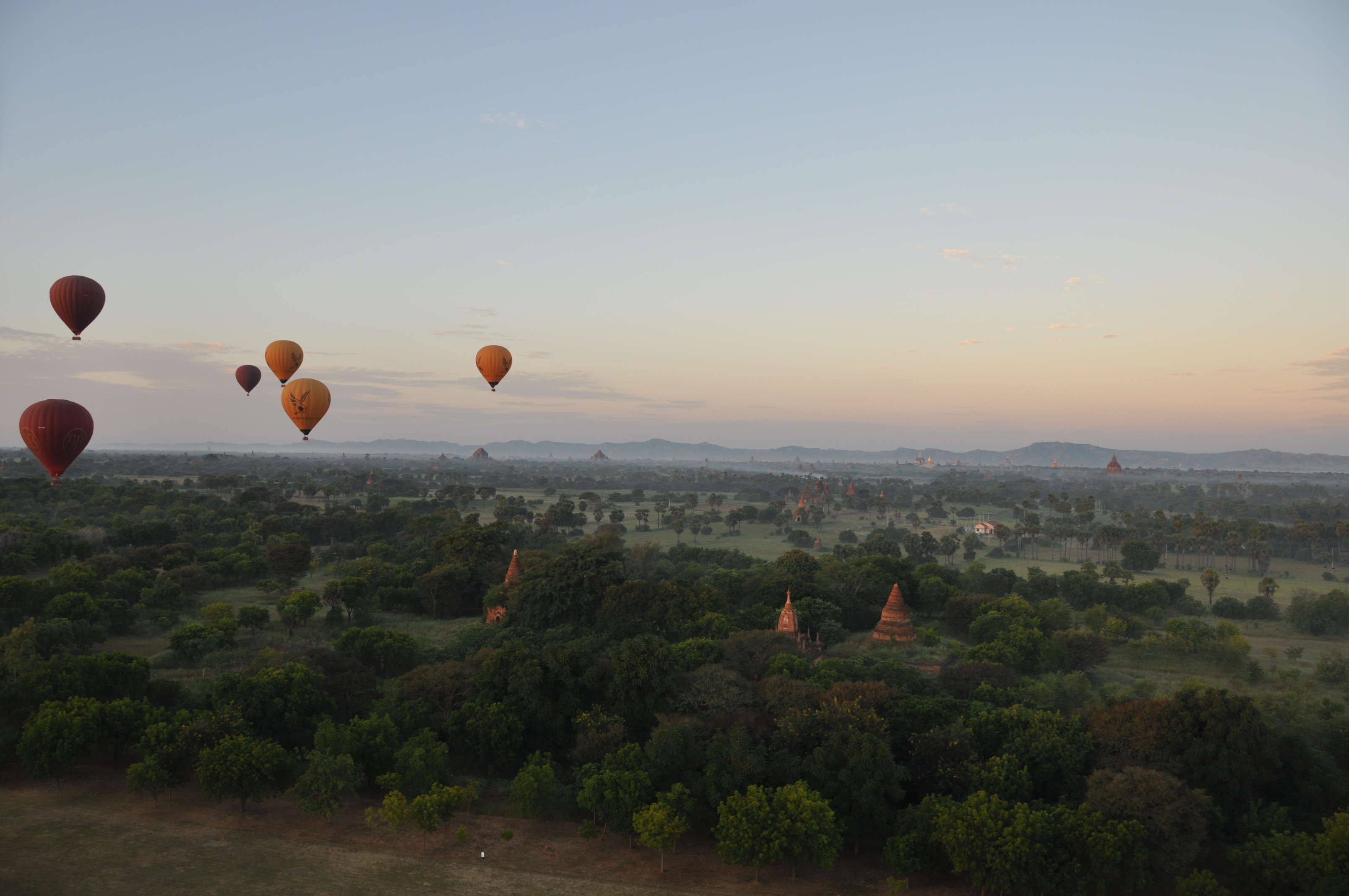 twotraveltheworld-mongolfiere