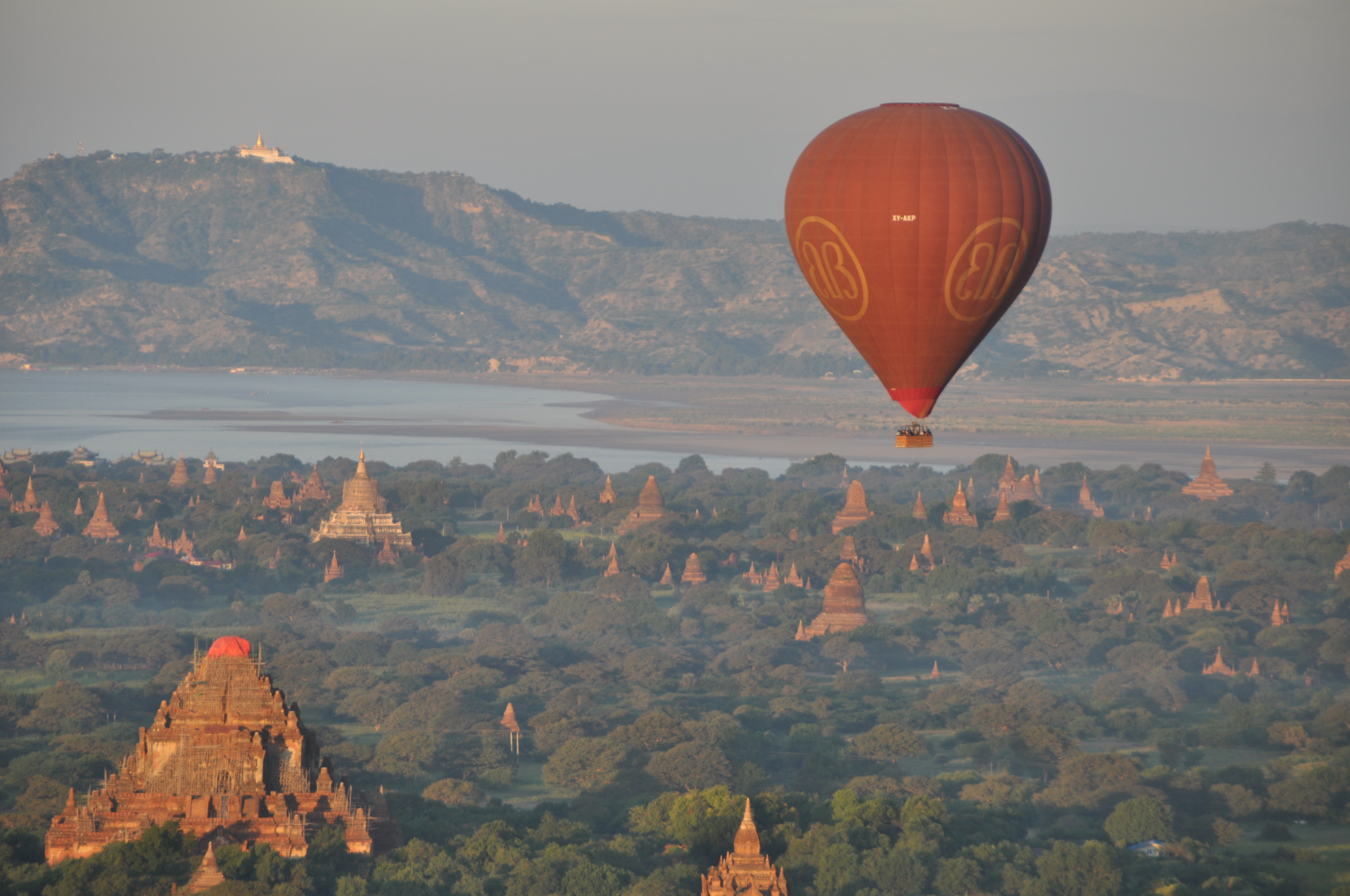 twotraveltheworld-mongolfiere