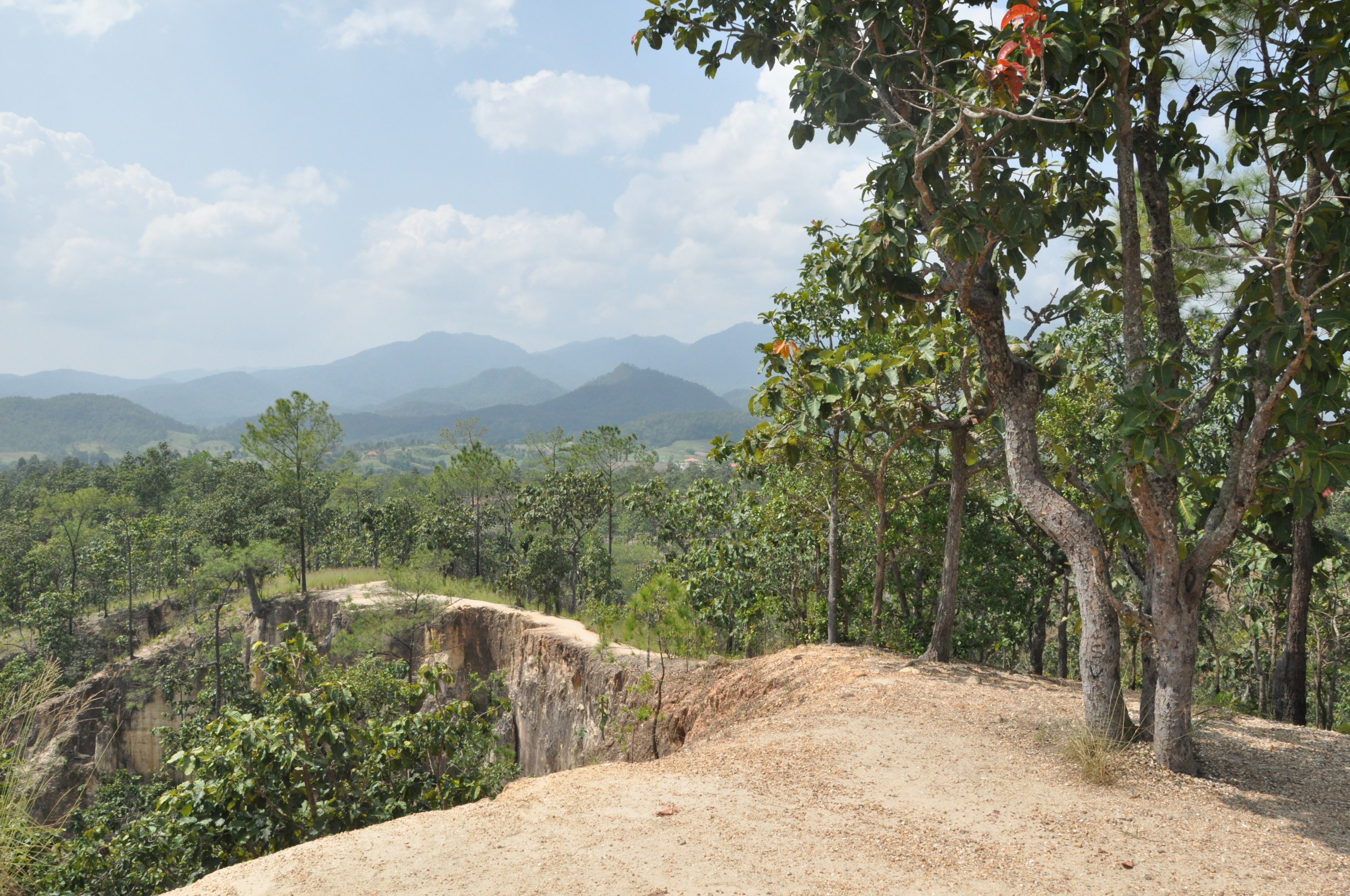 Two Travel The World - Pai Canyon