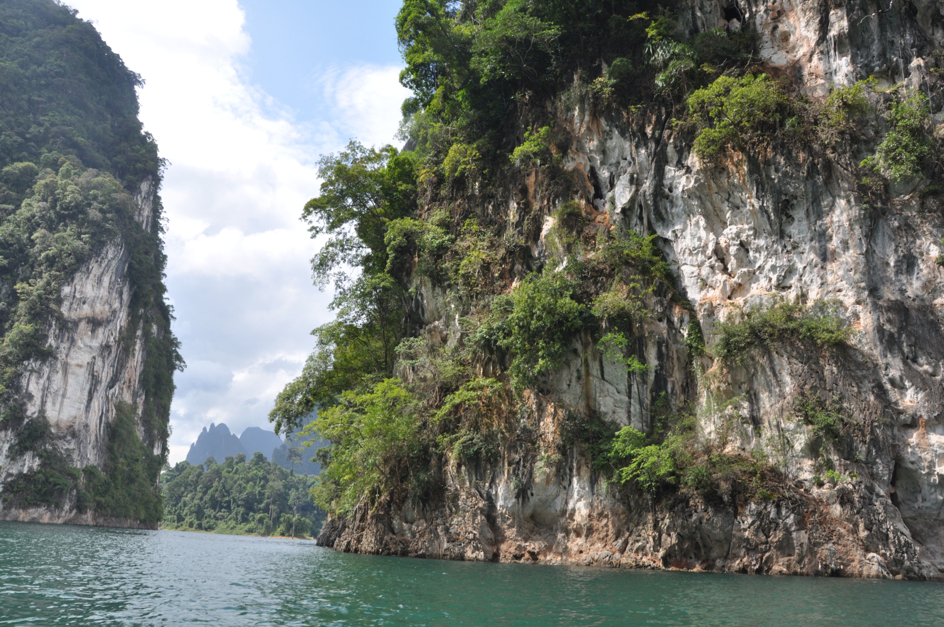 twotraveltheworld-Kha Sok Lake