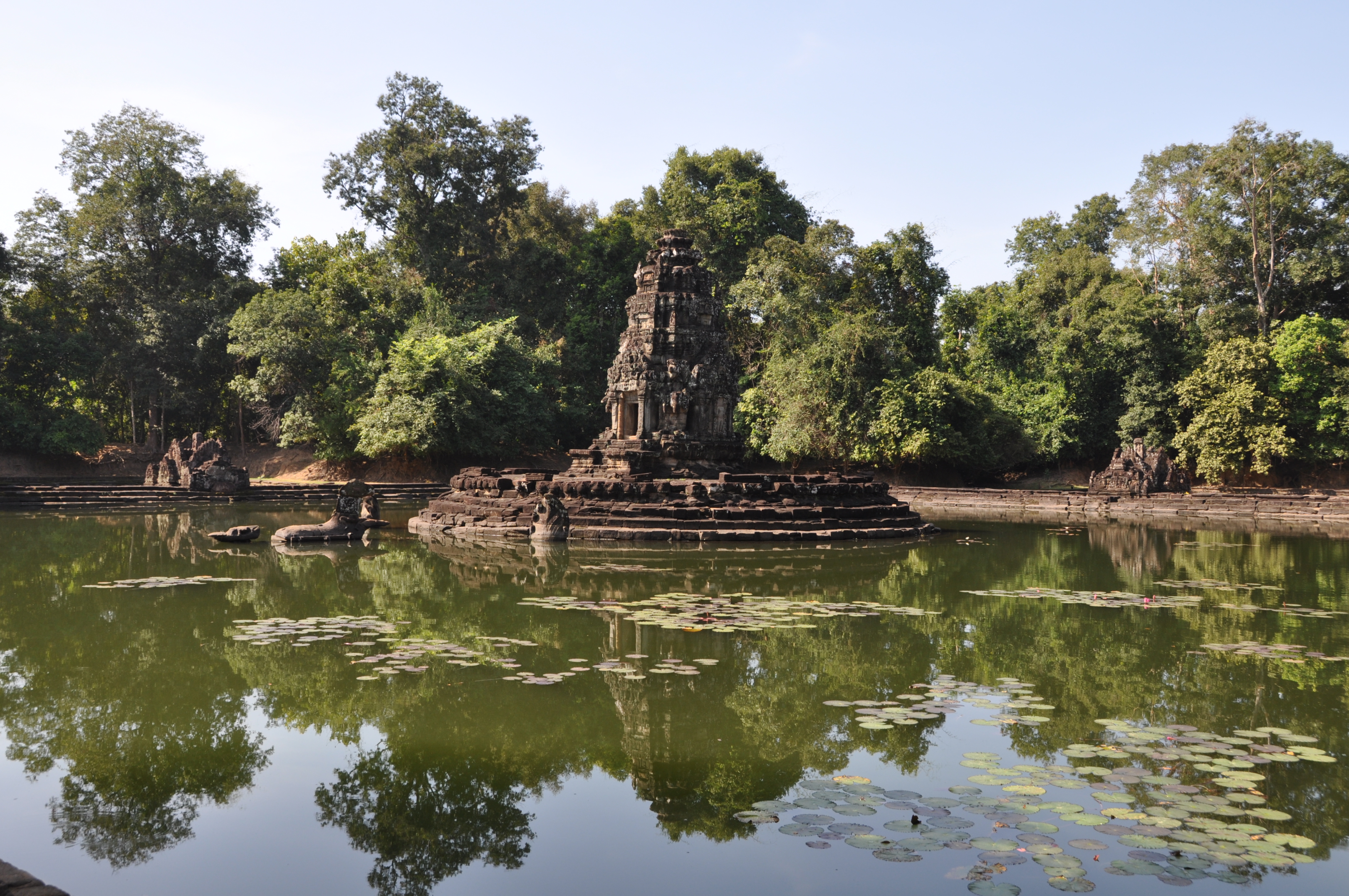 twotraveltheworld-Grand Tour Angkor