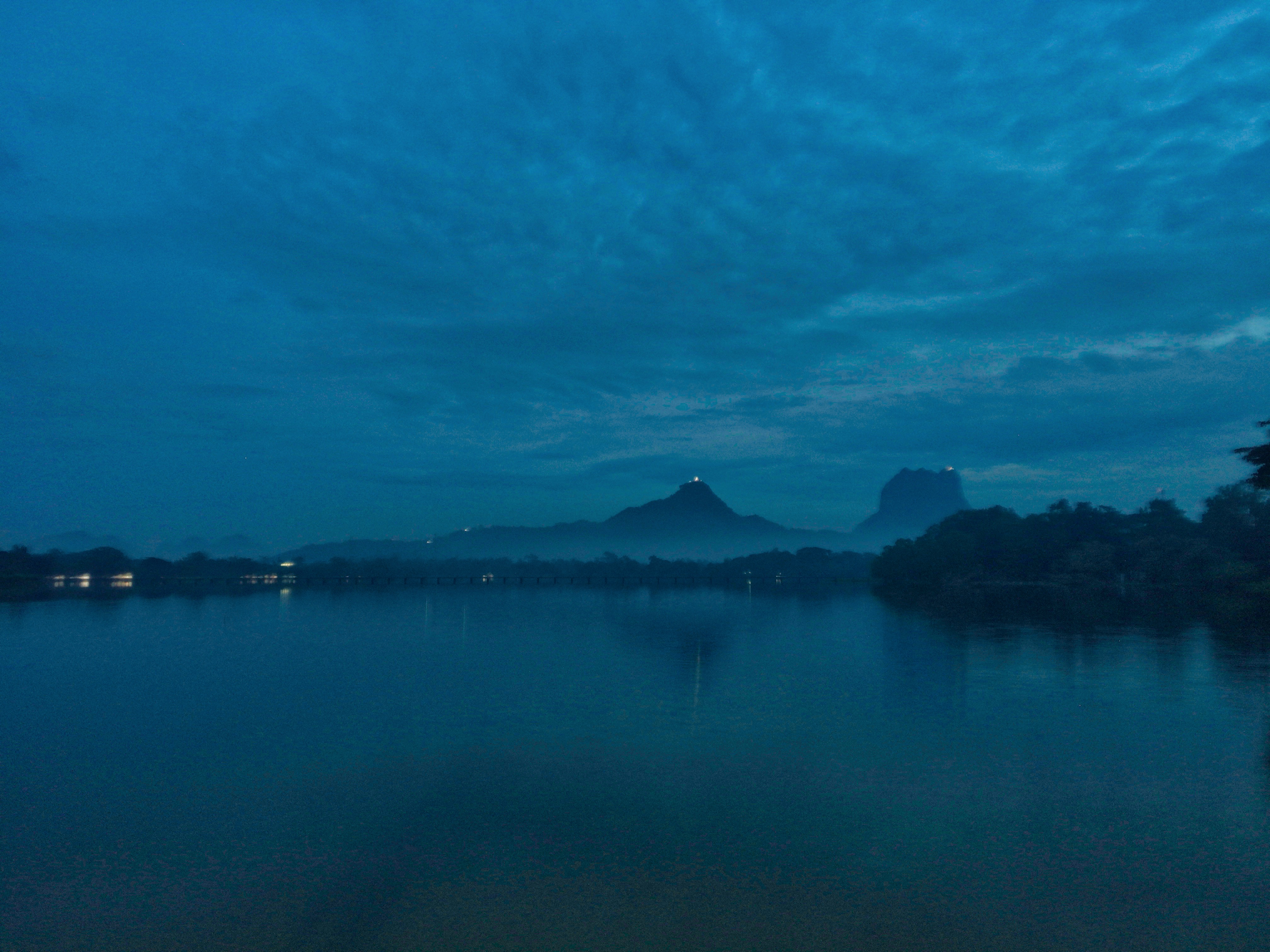 Two Travel The World - Hpa An - Night Market