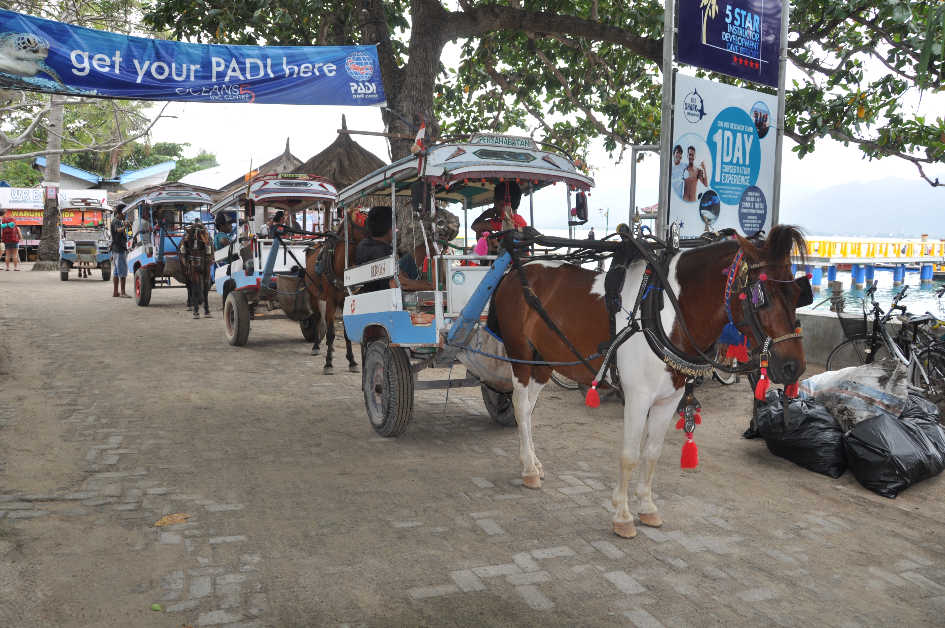twotraveltheworld-Gili