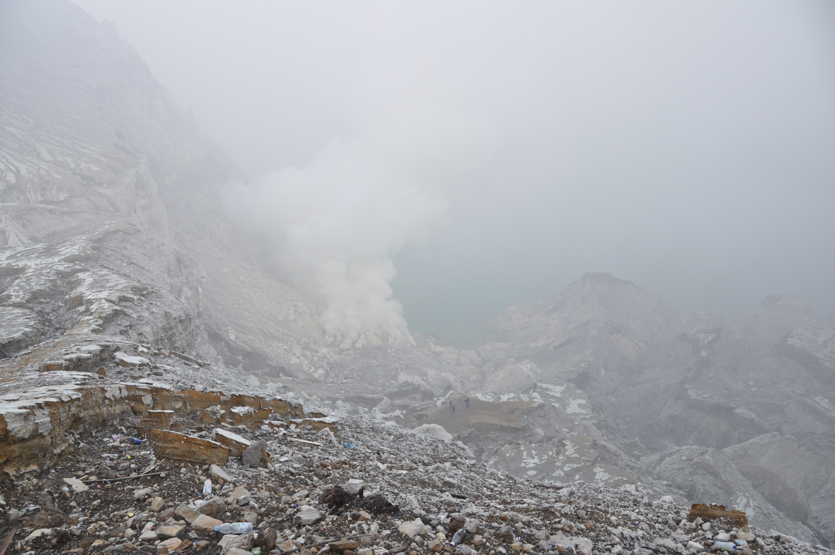 twotraveltheworld-Ijen