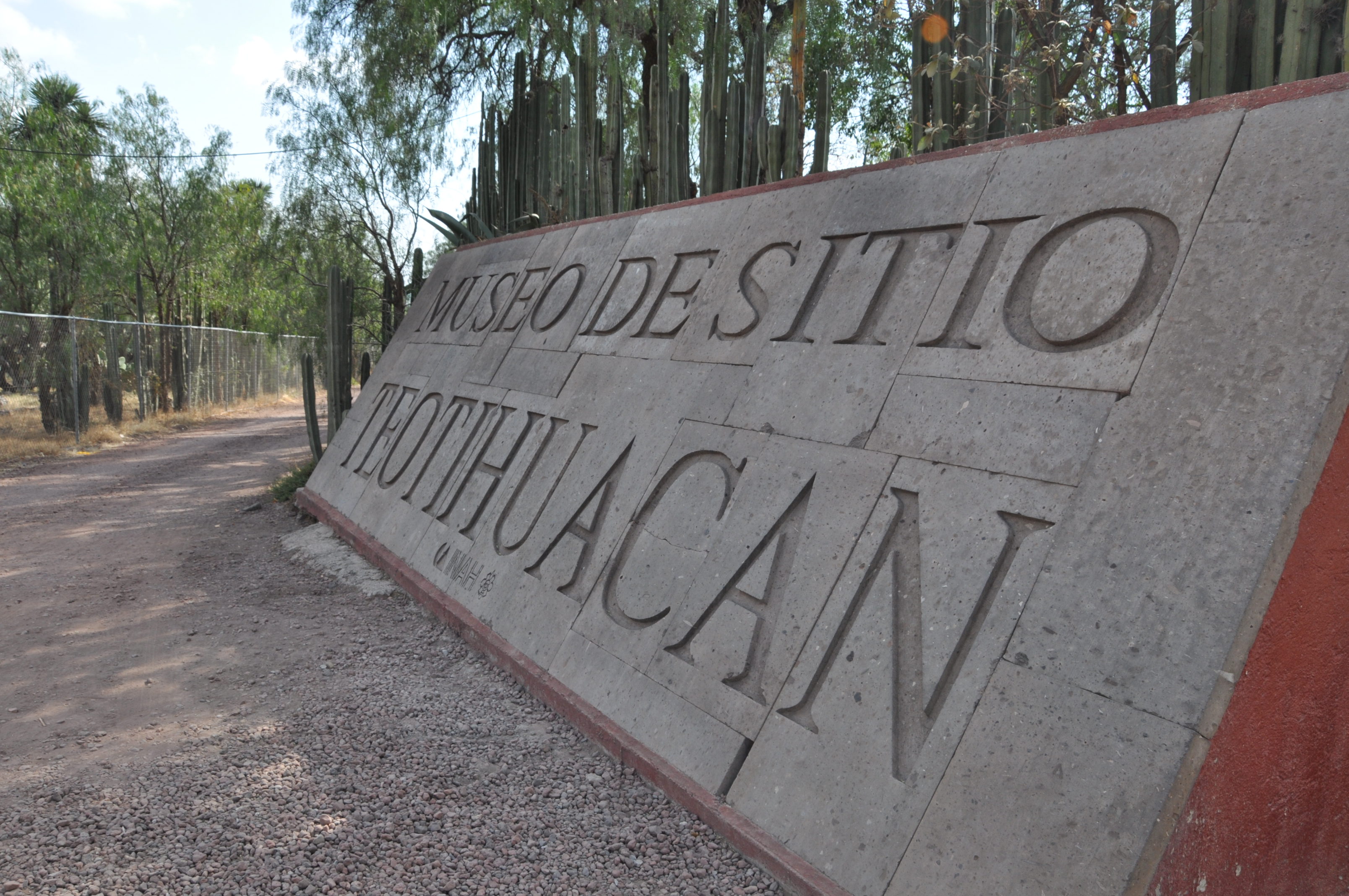 twotraveltheworld-Teotihuacan