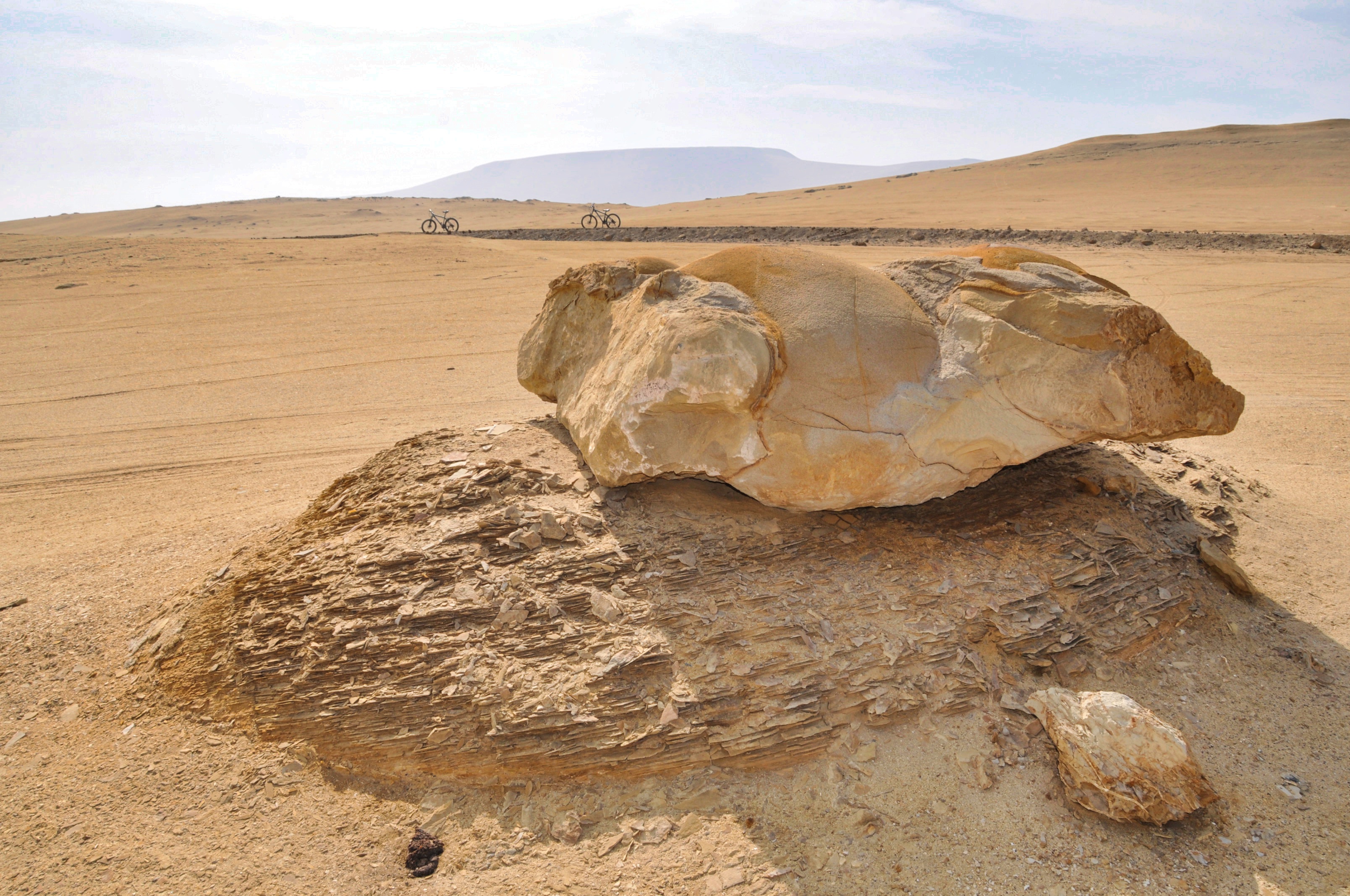 Two Travel The World - Cycling through the Paracas National Reserve in Peru