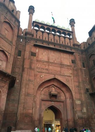 Two Travel The World - The Delhi Red Fort