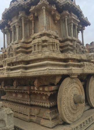 Two Travel The World - Hampi temples