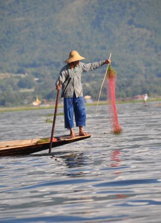 Two Travel The World - Last day on Inle Lake