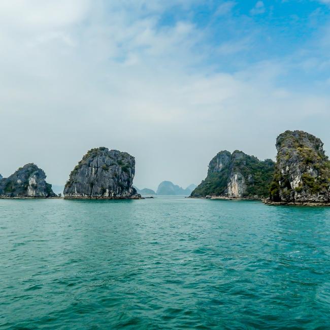 TwotravelTheWorld-Halong